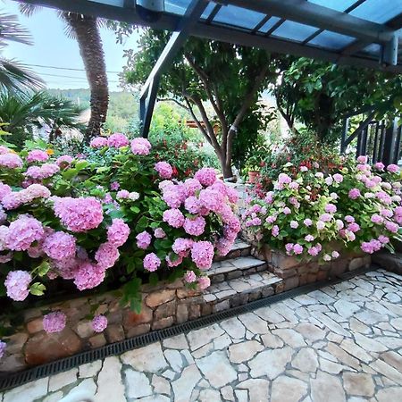 Vacation House Orange Veli Lošinj 外观 照片
